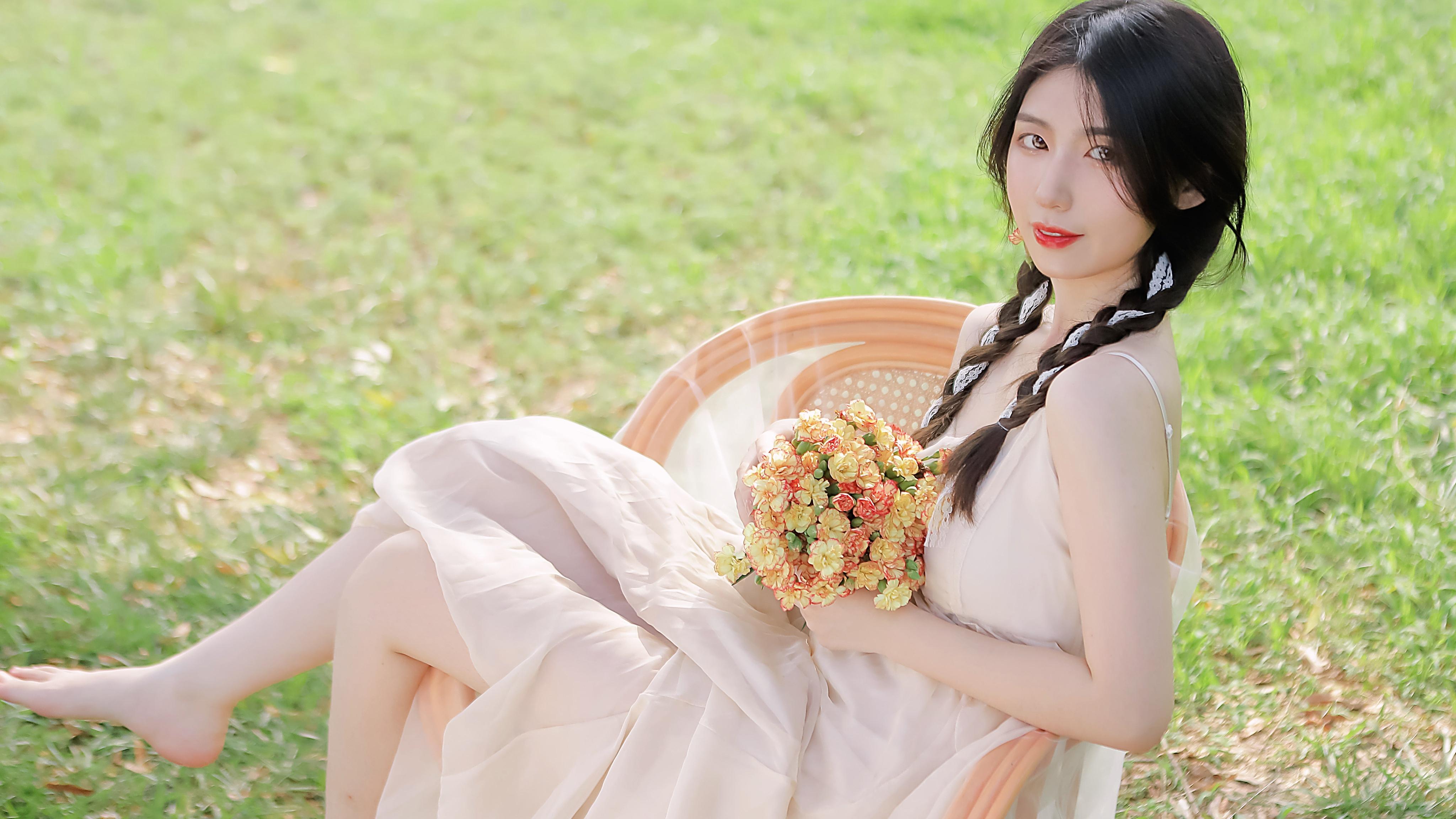 （活力中国调研行）探访中国最大碳纤维生产基地 感受“黑色黄金”的科技重量